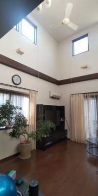 rO@-
