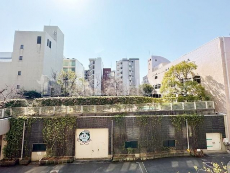 oRj[@-