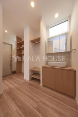 ʑEʏ@ʑ͑Ŏdグ܂B^ȃ{Eƃ^C