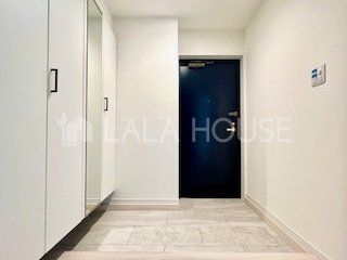 ���ց@�y���ցz