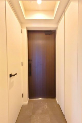 ���ց@-