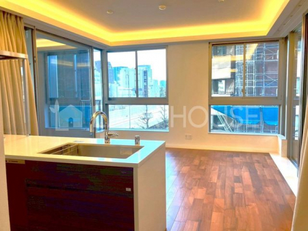 ���̑��@���E��E���̎O���ɖʂ��̌��E���]�ǍD��