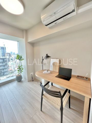 �Q���@4.5���̐Q���B���I���ꂽ�Ƌ�E�����t���̔̔��ł���