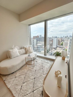 ���r���O�@�_�C���N�g�T�b�V����L����J���I�Ȓ��]��