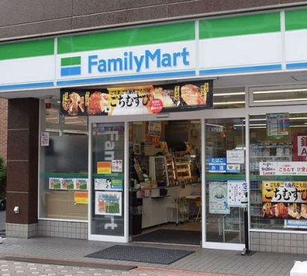 ���ӊ��@�t�@�~���[�}�[�g�_�c�����X �k��2���B 140m